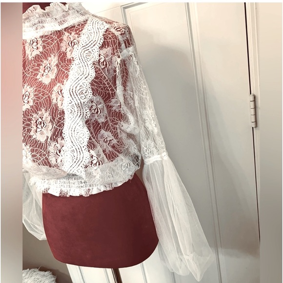 LACE HIGH NECK FULL BALLOON SLEEVE BLOUSE - Picture 3 of 8